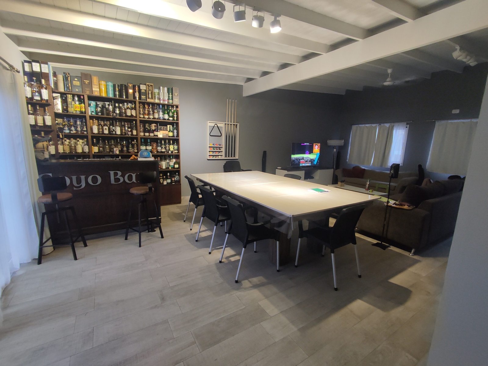 Casa Pirovano, interior terminado
