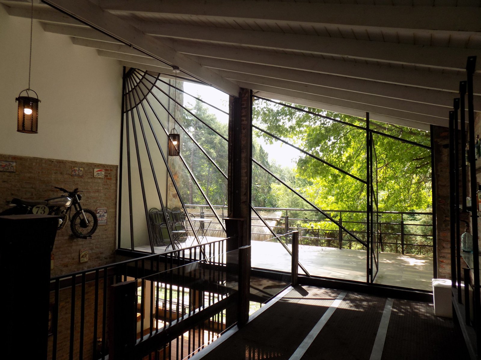 Casa Mangrullo, estructura industrial a la vista