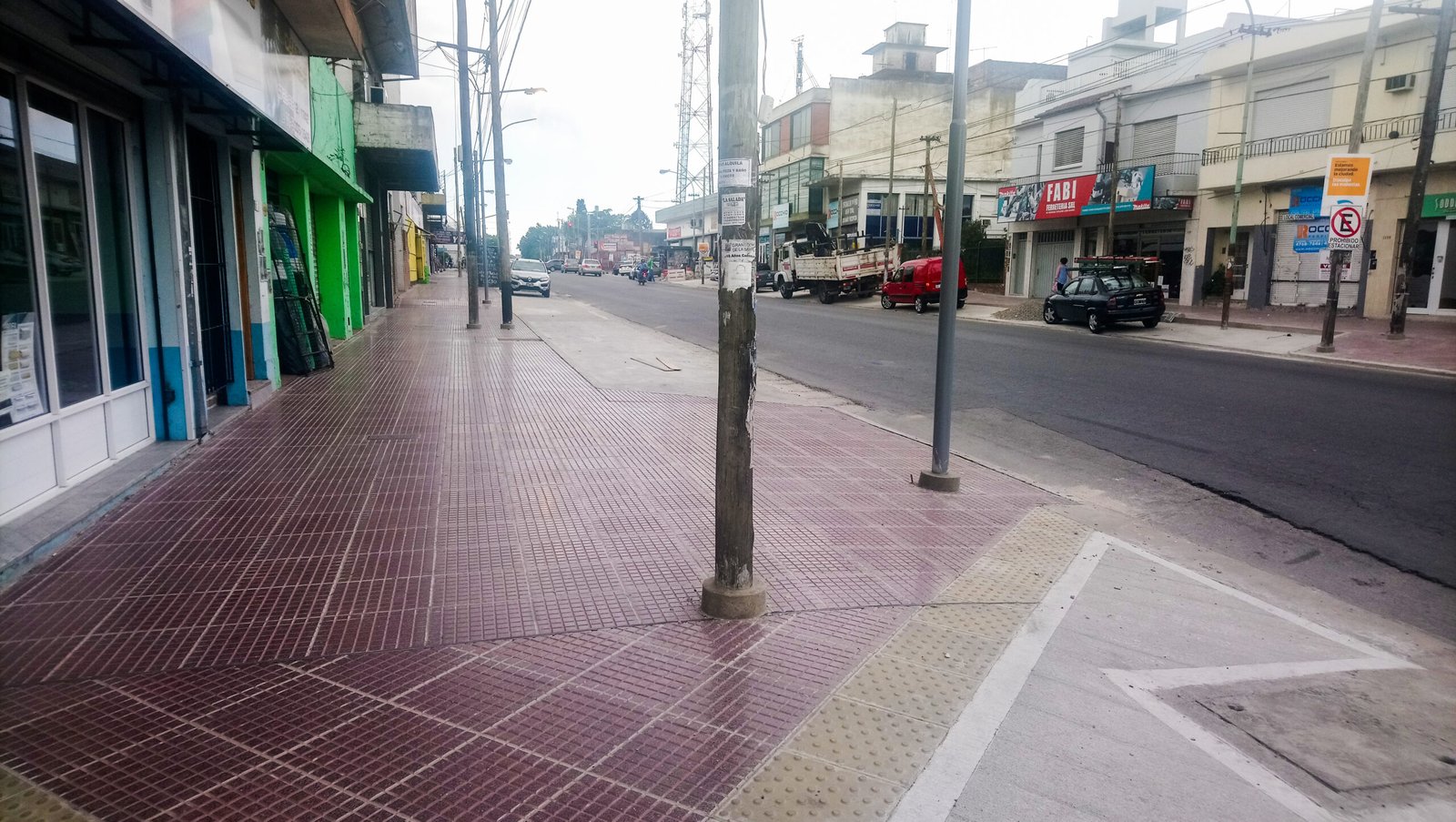 Centros comerciales San Martín, vereda renovada y equipamiento urbano