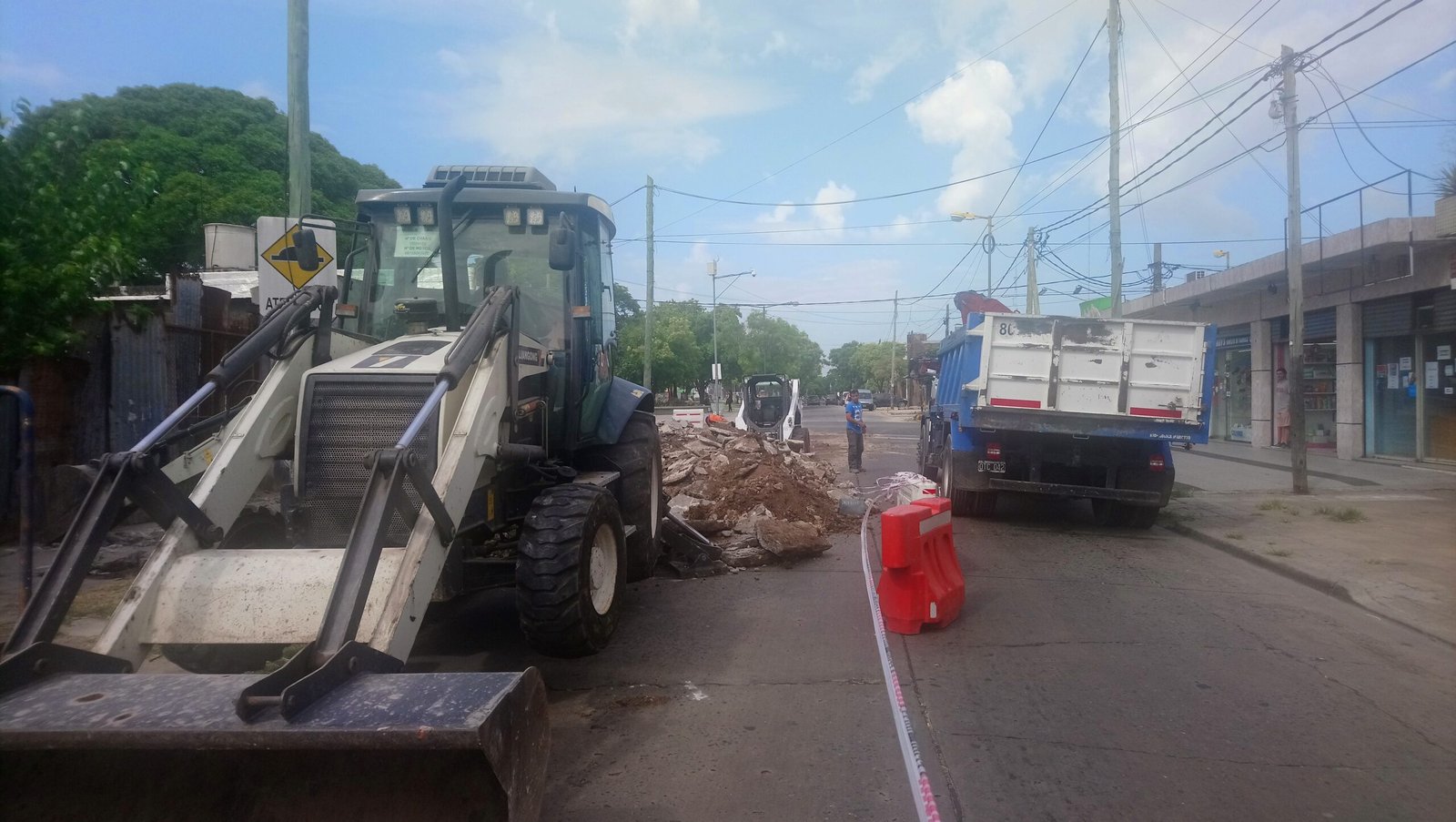 Centros comerciales San Martín, vereda renovada y equipamiento urbano