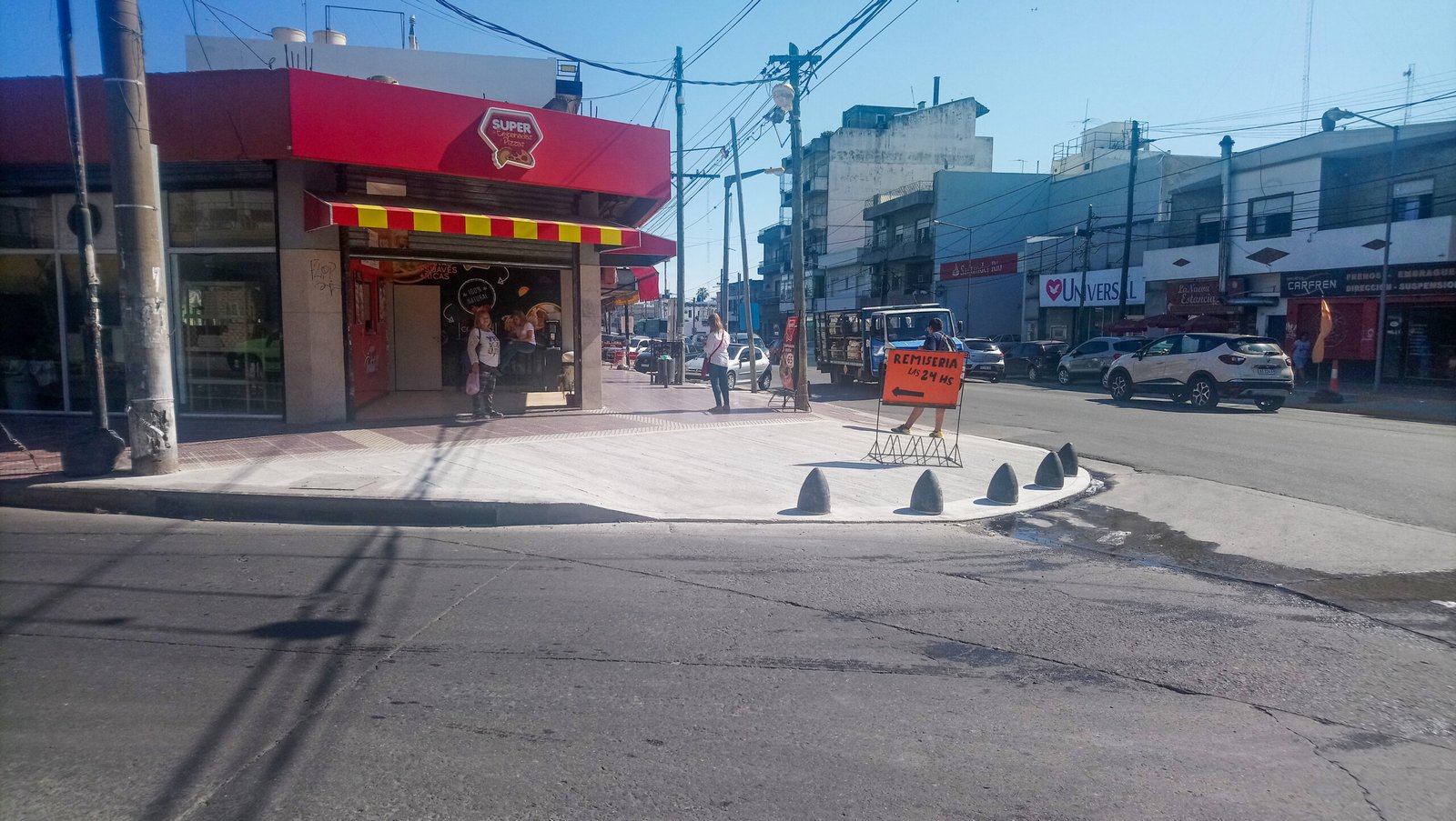 Centros comerciales San Martín, corredor comercial terminado