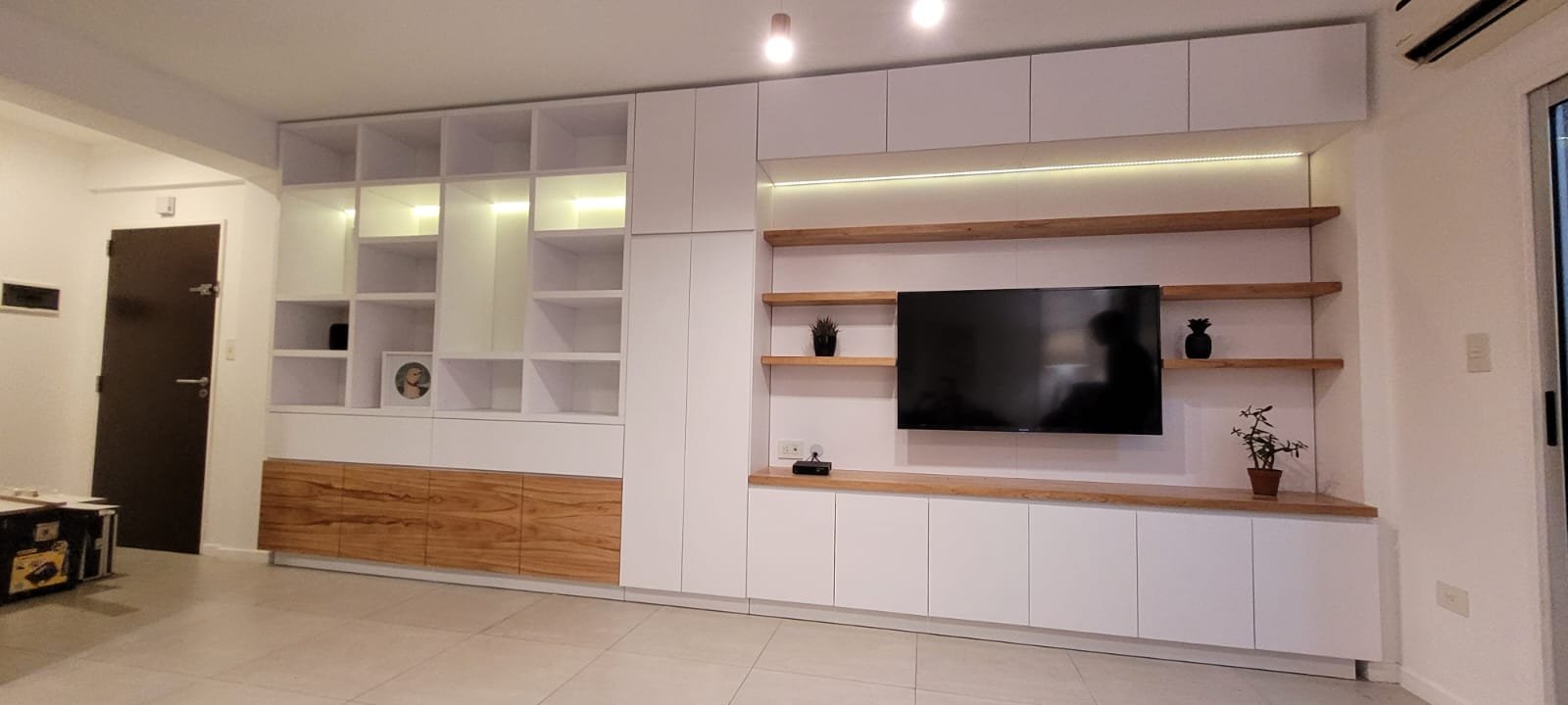 Muebles GLT, mobiliario a medida terminado
