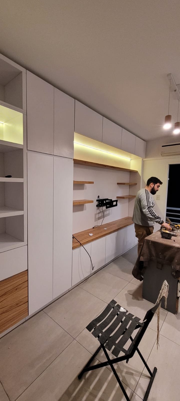 Muebles GLT, mobiliario a medida terminado