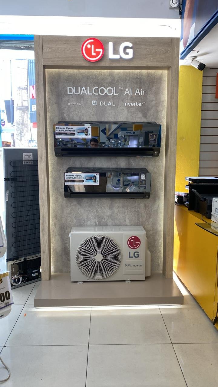 LG, mobiliario de exhibición en punto de venta